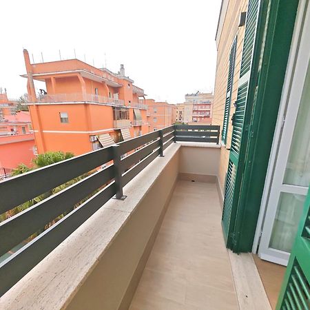 Apartament Attico Urbano Terrazza Su Roma Metro A Cornelia Zewnętrze zdjęcie